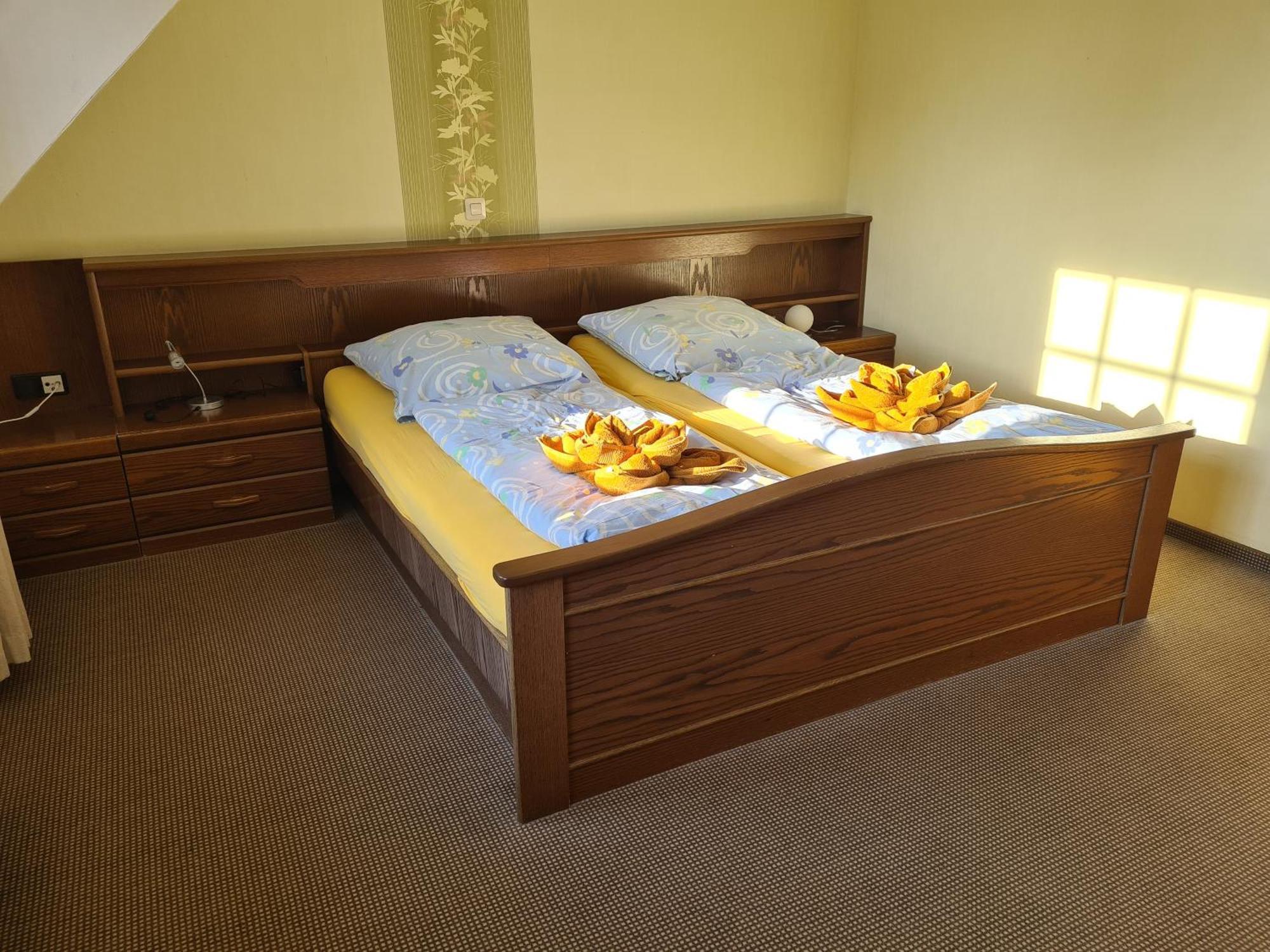 Hotel-Pension Friesenruh Bensersiel Room photo